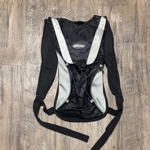 NWOT Kuyou Black and Gray Hydration Pack
